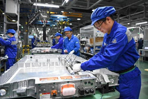 中国新三样崛起 霍建国展望货物进出口新动力